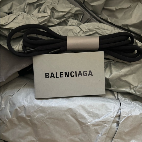 balenciaga track size 6 laces included dust bag included - Picture 6 of 6
